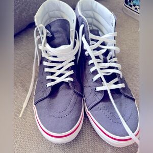 VANS - MENS 7.5 / WOMENS 9.0